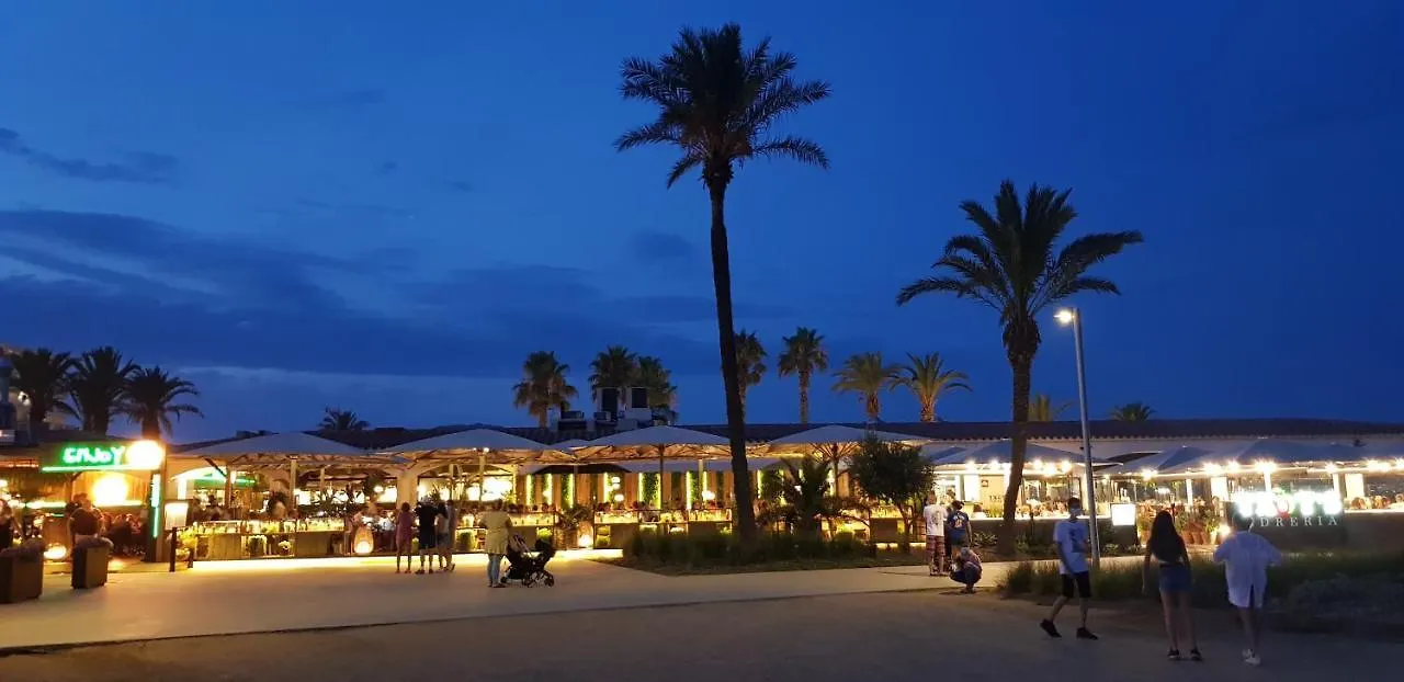 Appartement Sur Empuriabrava A 100 M De La Mer Lägenhet